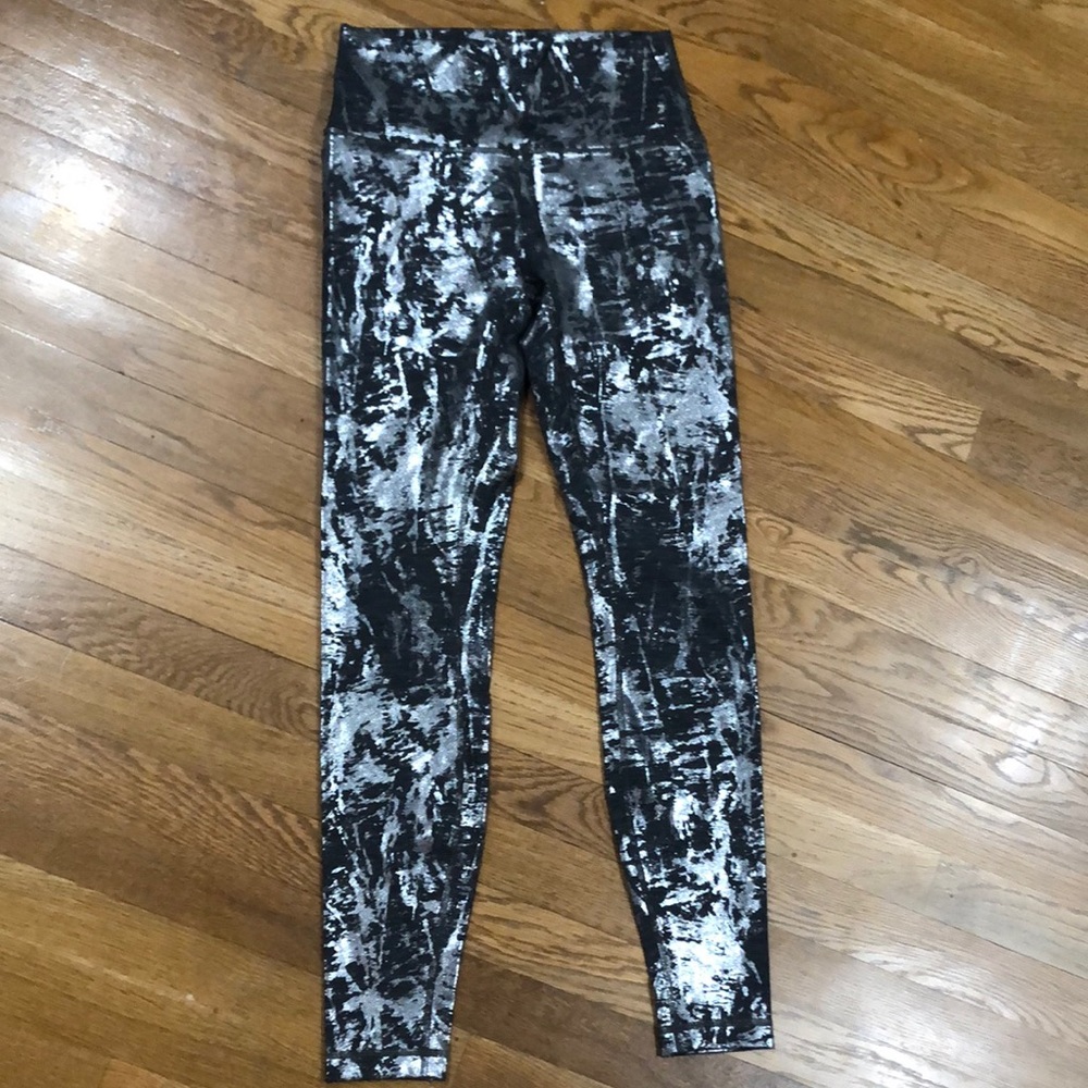 Lululemon gray long pants size 6